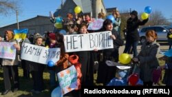 Акция «Женщины Крыма – за мир» в Каменке, 3 марта 2014 года