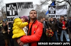 Під час вшанування в Києві жертв Голодомору-геноциду 1932–1933 років в Україні (архівне фото)