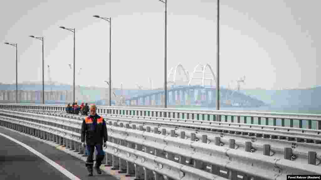 Рабочі на об'єкті