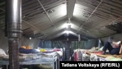 В палатке Мальтийской службы помощи