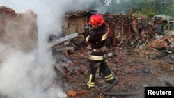 Ліквідація наслідків атаки російських дронів у Прилуках, Чернігівська область, 5 червня 2025 року