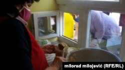 „Korona nije dovela samo stare ljude, dovela je i mlade“, kaže Miroslav Subašić, predsjednik humanitarne organizacije Mozaik prijateljstva