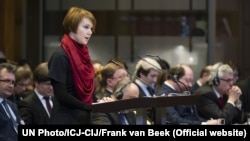 Олена Зеркаль у суді в Гаазі. 6 березня 2017 року