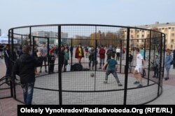 Панна-клетка для уличного футбола