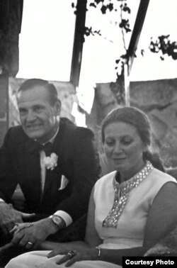 Світлана Аллілуєва і Веслі Пітерс. Фото 1970 року з архіву Джона Амарантідеса