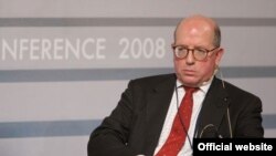 Джеймс Шерр, Голова програм Росії та Євразії в Королівському Інституті Міжнародних Відносин