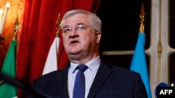 Водночас Андрій Сибіга вказав на важливість кроків для зміцнення України, зокрема, додаткових поставок засобів протиповітряної оборони