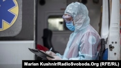 За останню добу найбільша кількість підтверджених випадків зареєстрована у Києві (1 121), Львівській (884), Одеській (883), Вінницькій (750) і Харківській (750) областях
