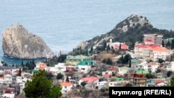 Сімеїз взимку. Окупований Росією Крим.