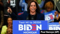 Камала Гарріс зокрема назвала Трампа некомпетентним лідером, який довів країну «до руїни»