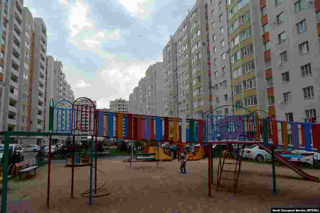 Горизонт плотной застройки.