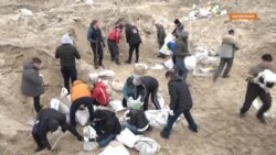 Тисячі містян стали до роботи, щоб підготувати Запоріжжя до оборони (відео) Тисячі містян стали до роботи, щоб підготувати Запоріжжя до оборони (відео)