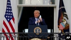 Медики дійшли висновку, що Трамп більше не заразний