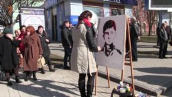 Як Шевченка мучили вороги, так і Савченко мучать у путінських тюрмах – Салатенко (відео) Як Шевченка мучили вороги, так і Савченко мучать у путінських тюрмах – Салатенко (відео)