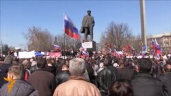 Donetsk Protesters Demand Return Of Yanukovych Donetsk Protesters Demand Return Of Yanukovych