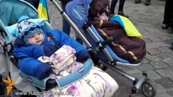 «Малюки йдуть в Європу!» – акція батьків у Львові «Малюки йдуть в Європу!» – акція батьків у Львові