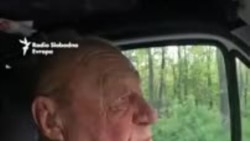 Vozač rizikuje život kako bi osigurao 'slamku spasa' za izolovana ukrajinska sela Vozač rizikuje život kako bi osigurao 'slamku spasa' za izolovana ukrajinska sela