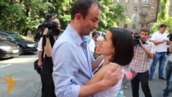 Активісти відбули 5 діб арешту Активісти відбули 5 діб арешту