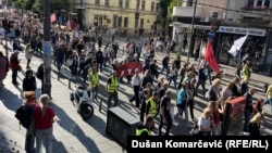 Kolona demonstranata prošetala je od Trga Republike do policijske stanice u Ulici majke Jevrosime, 27. maj 2025.
