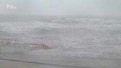 В Одесі вирувала буря: шторм, повалені дерева, хаос на дорогах (відео) В Одесі вирувала буря: шторм, повалені дерева, хаос на дорогах (відео)