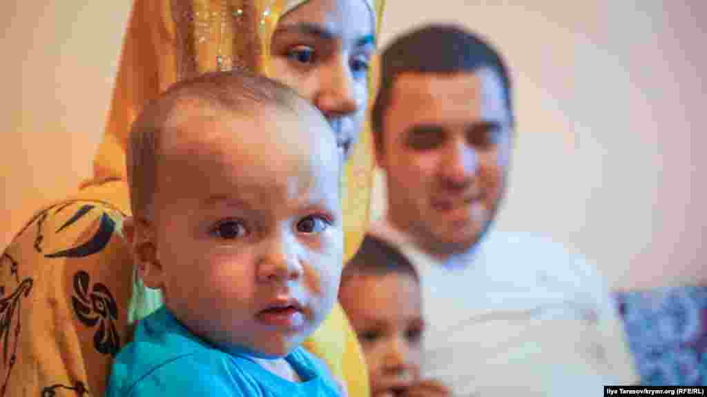 Подконтрольные Кремлю крымские суды штрафовали Османа Белялова дважды. В первый раз – на 10 тысяч рублей (4 тысячи гривен), во второй – на 150 тысяч рублей (60 тысяч гривен). Это был один из самых крупных штрафов, присужденный крымским татарам. Причиной стала публикация во ВКонтакте семилетней давности