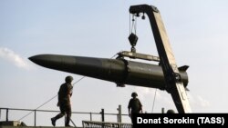 "Искандер-М" на смотре военной техники в Екатеринбурге, август 2017