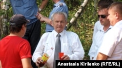 Александр Семченко, глава фирмы "Теплотехника" в Химкинском лесу, 26 июля 2010