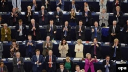 Члени Європейського парламенту під час голосування за Угоду про асоціацію України та ЄС 16 вересня 2014 року