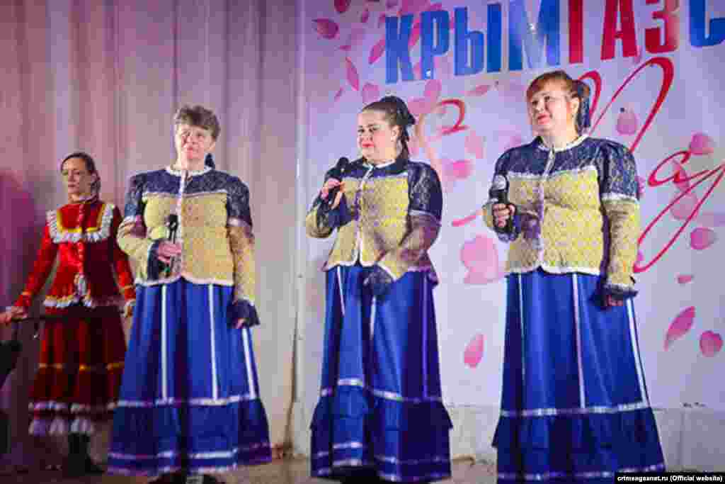 Песни в народных русских сарафанах – новая традиция современных крымских конкурсов талантов