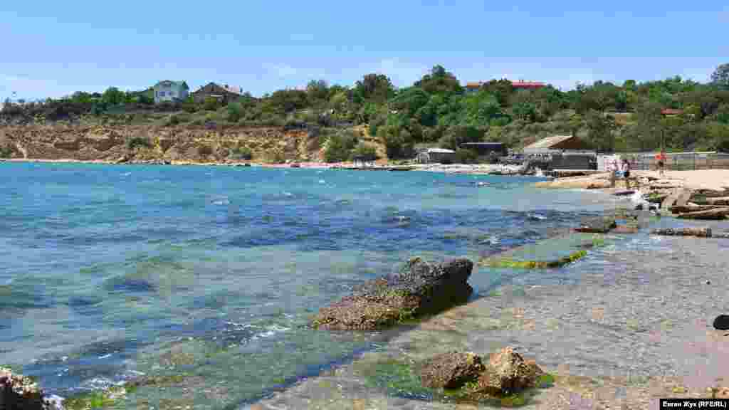 После аннексии Крыма и Севастополя территорию в районе бухты Матюшенко контролирует Минобороны России. Это так называемая «запретка на Радиогорке» 