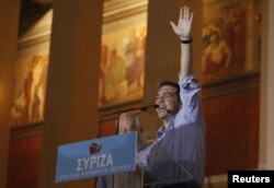 Лідер СІРІЗА Алексис Ципрас виступає на мітингу
