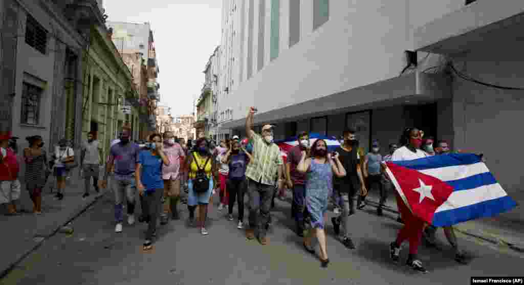 Хода прихильників уряду в Гавані, Куба, 11 липня 2021 року