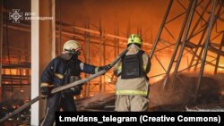 За словами Синєгубова, під час гасіння постраждали два рятувальники