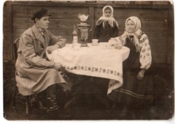 Варвара і Настя Семеренки