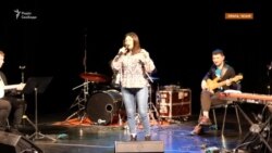 Виступ Оксани Мухи в Празі Виступ Оксани Мухи в Празі