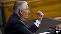 Рекс Тіллерсон під час слухання, Вашингтон, 11 січня 2017 року