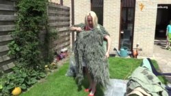 На митниці у мене забрали дві коробки з ліками для армії − волонтерка з Брюгге На митниці у мене забрали дві коробки з ліками для армії − волонтерка з Брюгге