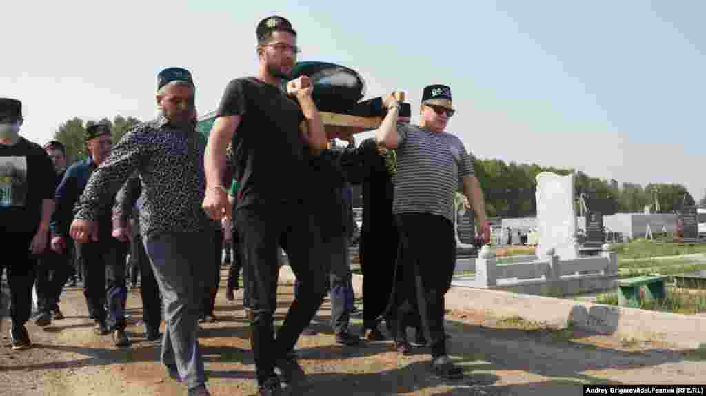 Погибли девять человек – семь школьников и две учительницы