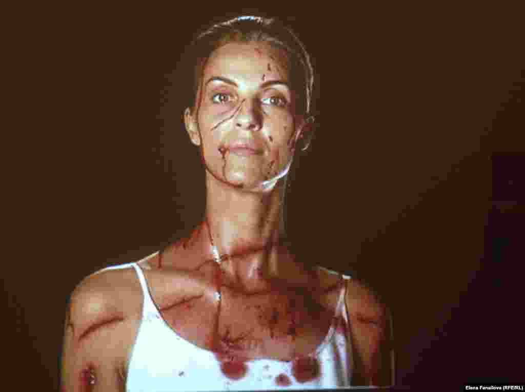 "Я - Милица Томич". Антинационалистическая видеоинсталляция, 1999, Белград