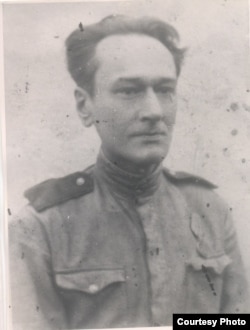 Даниил Андреев в действующей армии. 1943.