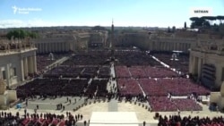 Sahranjen papa Franjo