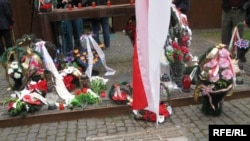 Катынь по-прежнему остается засекреченной.