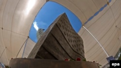 От Израиля до Италии: памятники жертвам теракта 9/11 в мире (фотогалерея)