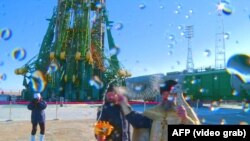 Освящение российской космической ракеты, архив