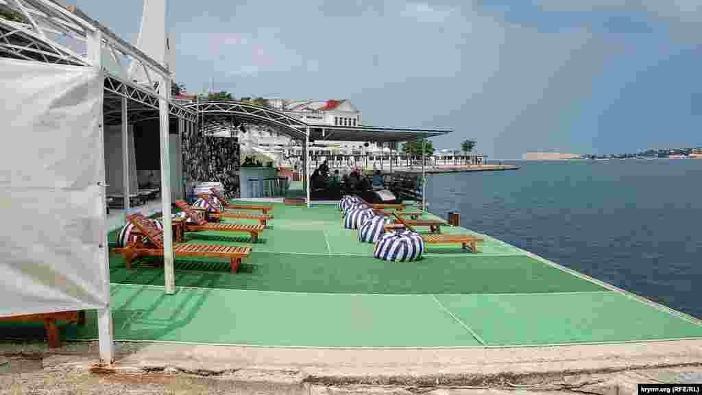 Пляж «Хрустальный»