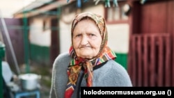 Ксенія Корольчук-Катічева. Онука і дочка розкуркулених. Вінниччина. Фото Валентина Кузана