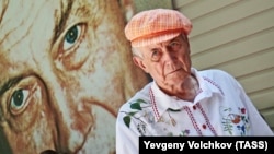 Евгений Евтушенко