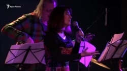 Вечер по-крымскотатарски: для киевлян выступила группа «Sarykhalil & Ramazan project» Вечер по-крымскотатарски: для киевлян выступила группа «Sarykhalil & Ramazan project»