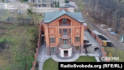 Недобудований будинок у Києві, оформлений на дружину Олексія Горащенкова