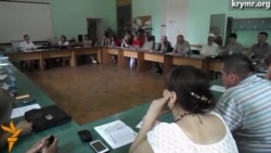 Крымских общественников ознакомили с законодательством России Крымских общественников ознакомили с законодательством России